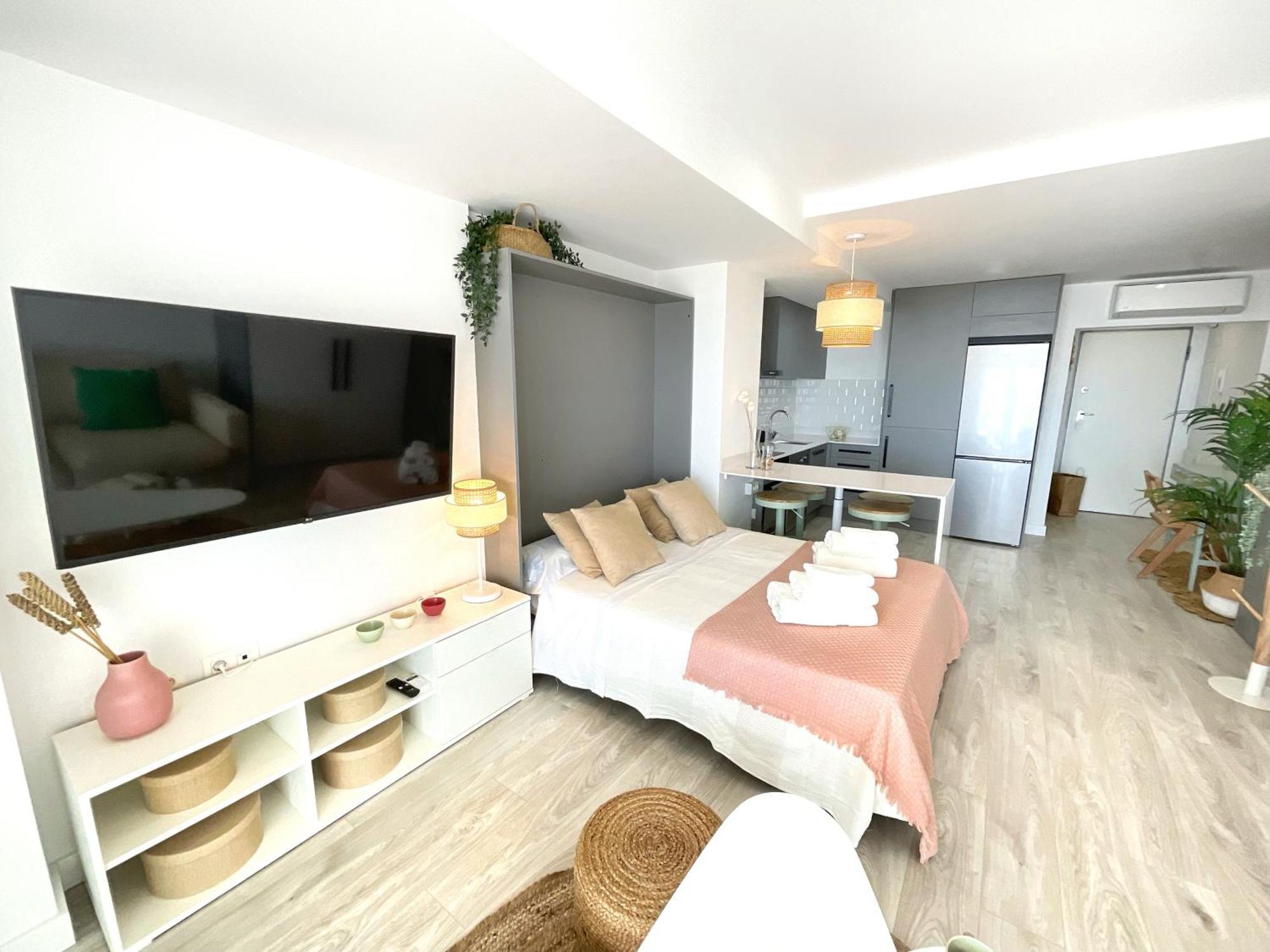 Cs7 Kaleria Suites Almería Eksteriør bilde
