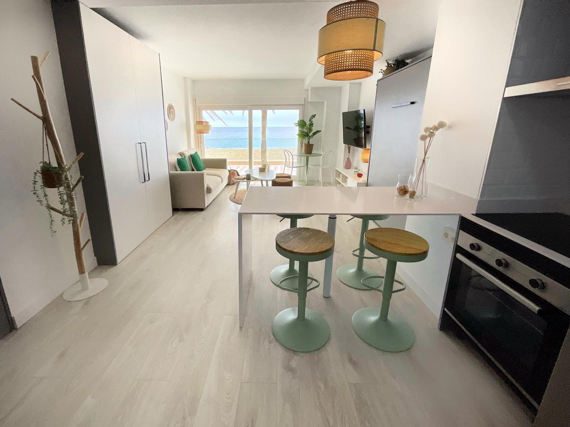 Cs7 Kaleria Suites Almería Eksteriør bilde