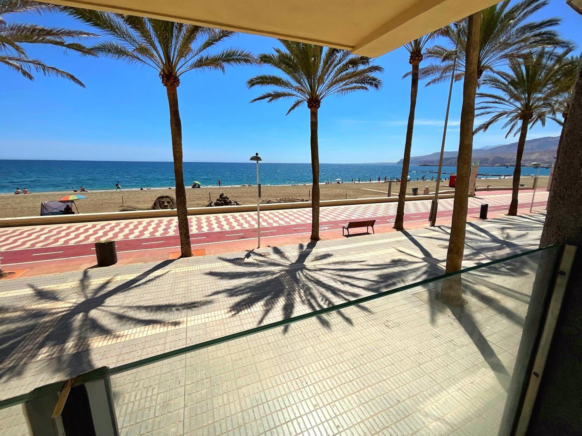Cs7 Kaleria Suites Almería Eksteriør bilde