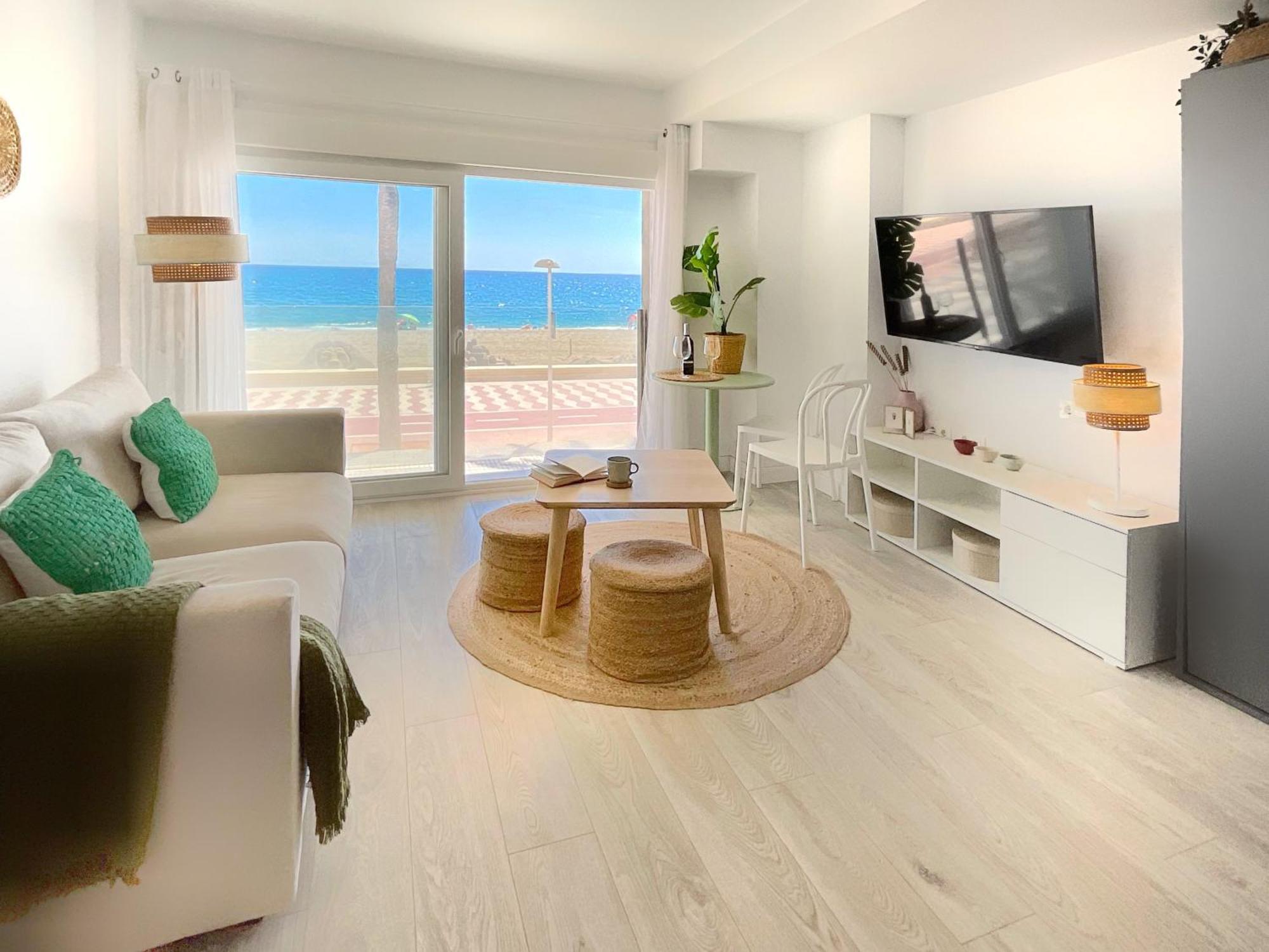 Cs7 Kaleria Suites Almería Eksteriør bilde
