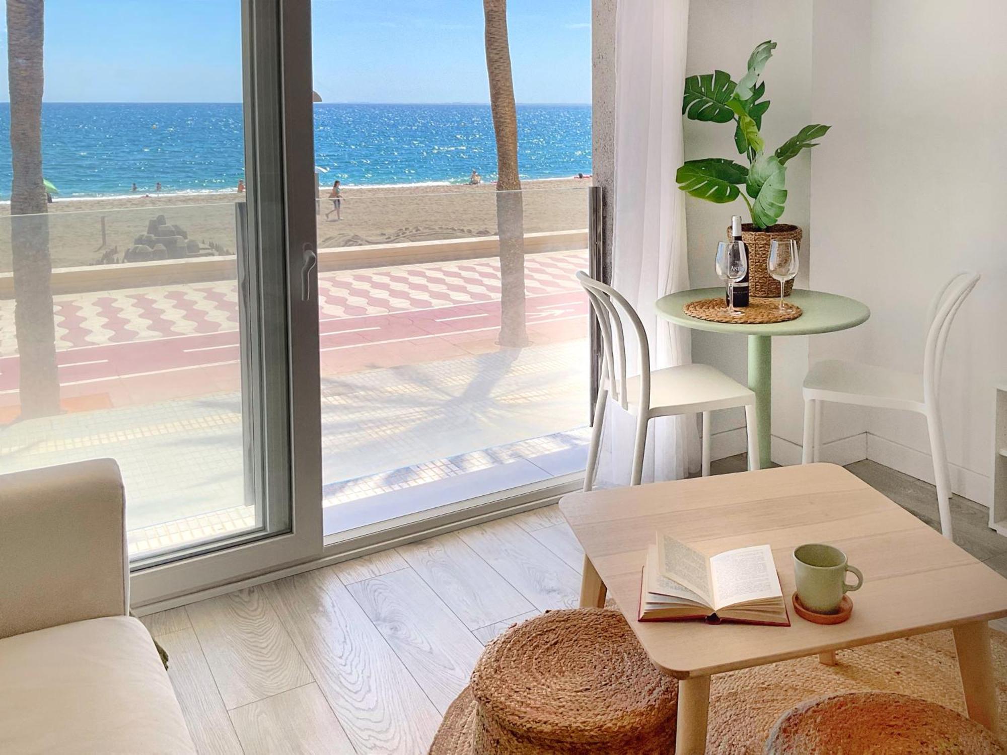 Cs7 Kaleria Suites Almería Eksteriør bilde